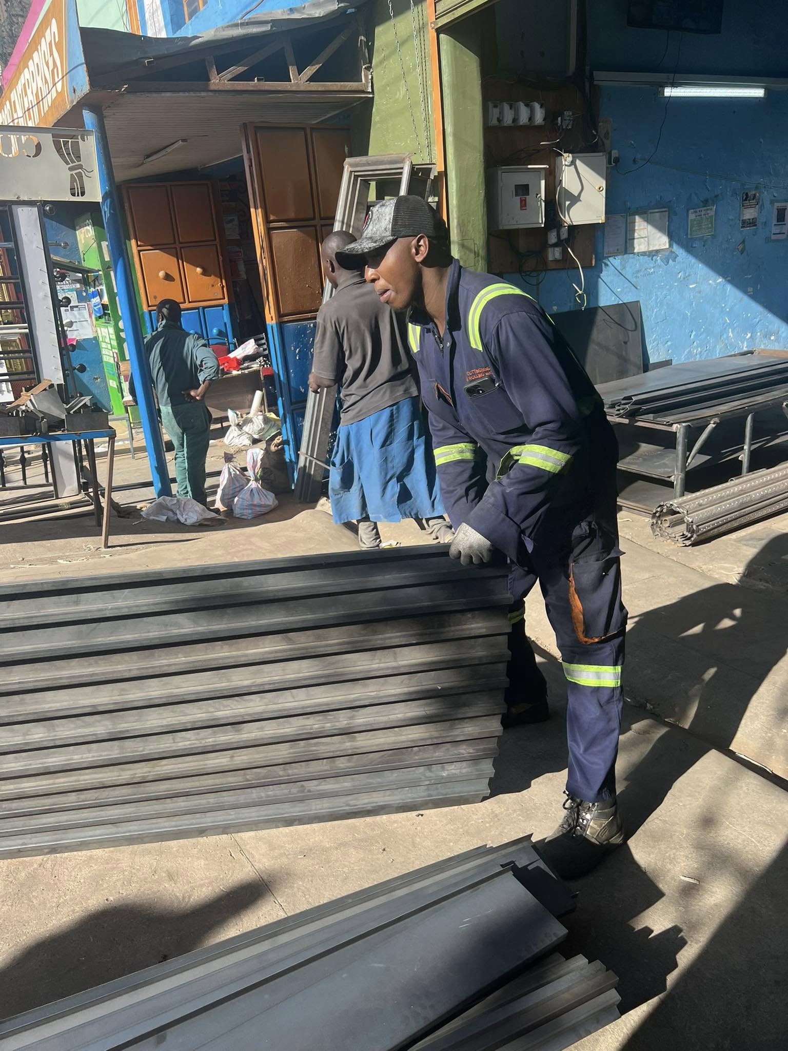 Metal rolling services for sheets and panels